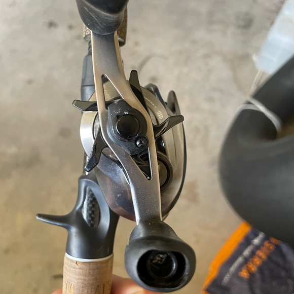 Shimano Chronarch MGL casting reel 151 HG - Picture 4 of 9